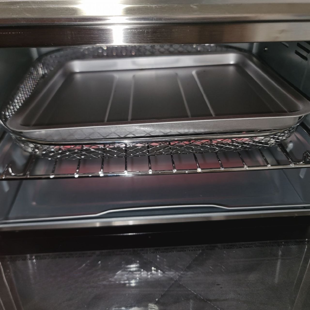 Black + Decker Crisp ‘N Bake Air Fryer Toaster Oven (4 Slice) gallery image