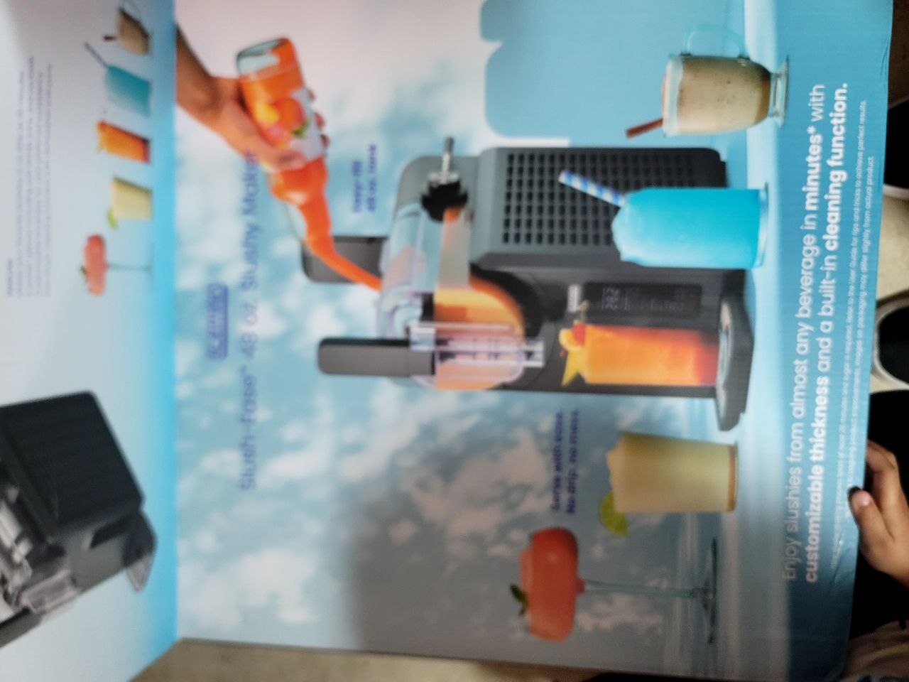 Iceman Slushy Maker 48 oz gallery image